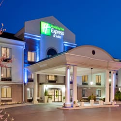 Holiday Inn Express & Suites Easton