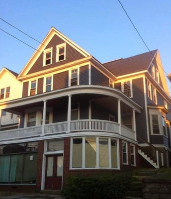 Junior's Contracting Logo