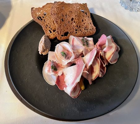 Restaurant Le Clan by null