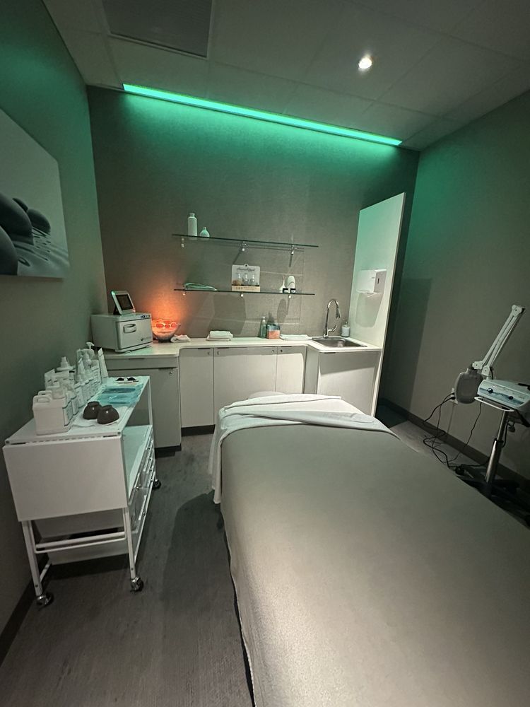 Elements Massage - Tracy