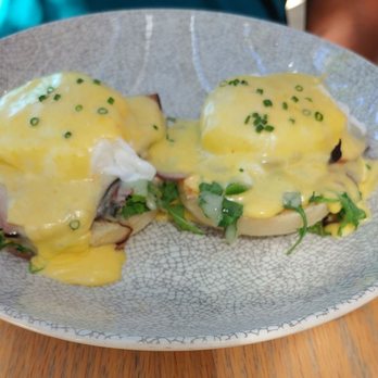 Mosaic Restaurant - Shasta Benedict - Bars Near Me - Redding, California