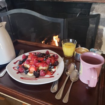Old Monterey Inn - Breakfast served to our room. Cream cheese filled goodness decorated beautifully with berries - Hotels Near Me - Monterey, California Old Monterey Inn - Breakfast served to our room. Cream cheese filled goodness decorated beautifully with berries - Hotels Near Me - Monterey, California