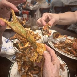 The Schooner Restaurant - Gross crab legs