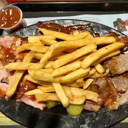 Mixed plate - huge ! Mixed plate - huge !
