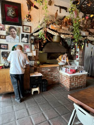 Paco's Tacos by null