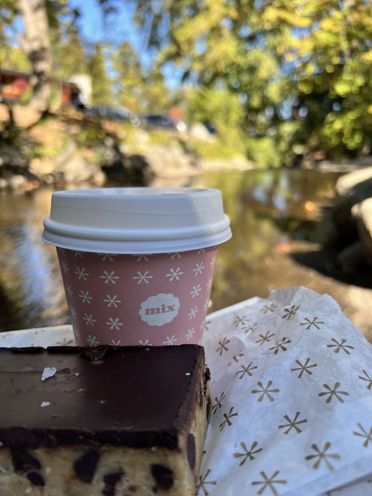 Social spots from Mix Bakeshop