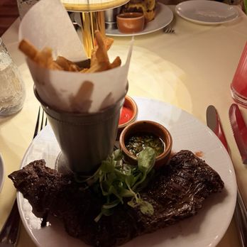 Redeye Grill - Skirt Steak Frites - New American Near Me - New York, New York Redeye Grill - Skirt Steak Frites - New American Near Me - New York, New York