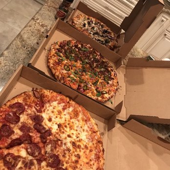 Pizza 101 - Pepperoni and cheese beef and chicken tikka chicken pesto - Pizza Near Me - Sugar Land, Texas