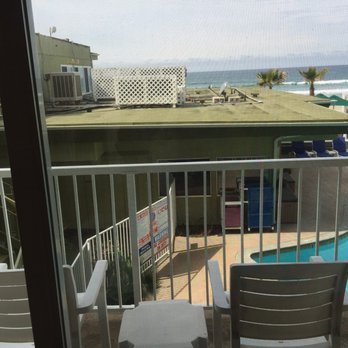 Surfer Beach Hotel - Seriously? $200 a night!!? A waste.. - San Diego, CA