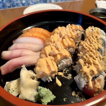 Sushi Sen - Yellow tail nigiri, red snapper nigiri, salmon nigiri, Arrow Head roll, and Akashiro Roll - Sushi Bars Near Me - Lake Saint Louis, Missouri Sushi Sen - Yellow tail nigiri, red snapper nigiri, salmon nigiri, Arrow Head roll, and Akashiro Roll - Sushi Bars Near Me - Lake Saint Louis, Missouri