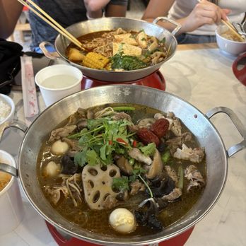 Movoc - Chinese Near Me - St. Louis, Missouri