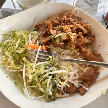Super Pho & Boba - Grilled pork vermicelli bowl ( minus the egg roll I ate) - Bubble Tea Near Me - Cumming, Georgia Super Pho & Boba - Grilled pork vermicelli bowl ( minus the egg roll I ate) - Bubble Tea Near Me - Cumming, Georgia