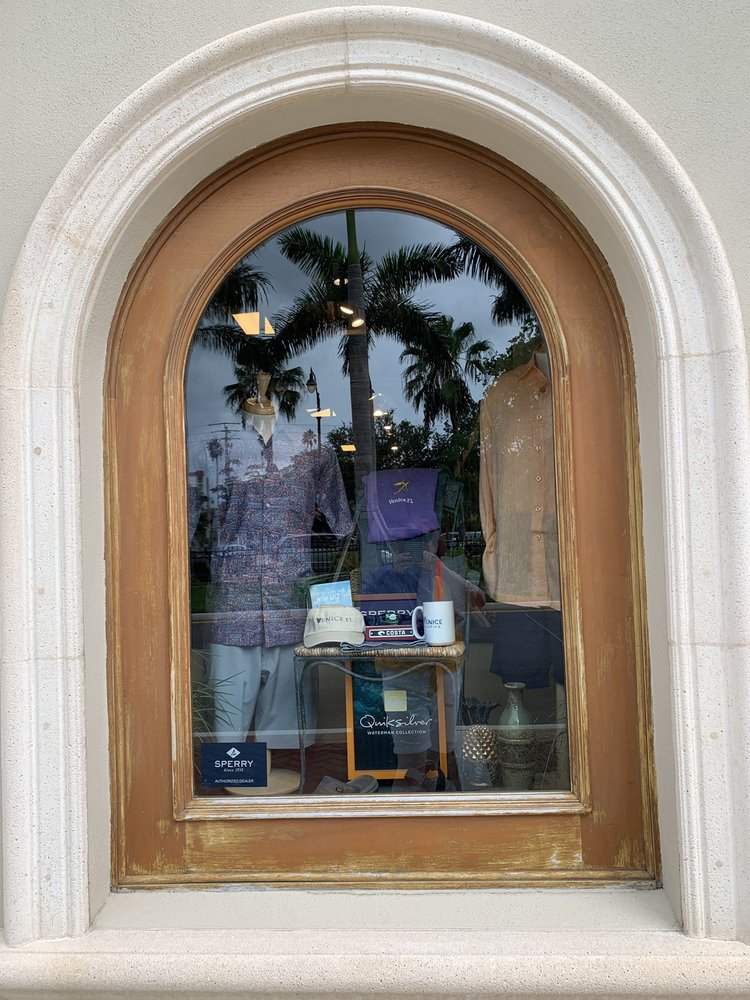 CAPTAIN’S LANDING Updated September 2024 243 W Venice Ave, Venice