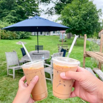 The Farmstand - outdoor seating by roadside - Ice Cream & Frozen Yogurt Near Me - Boonton, New Jersey The Farmstand - outdoor seating by roadside - Ice Cream & Frozen Yogurt Near Me - Boonton, New Jersey