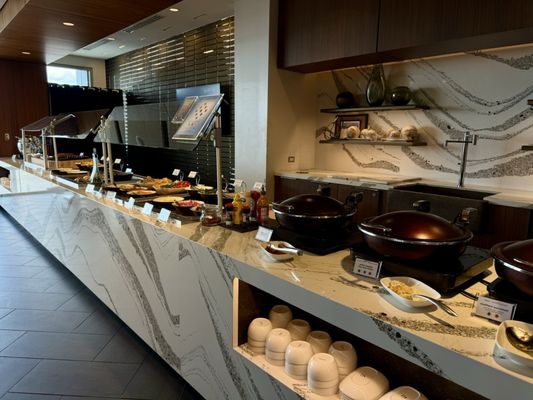 Delta Sky Club by null