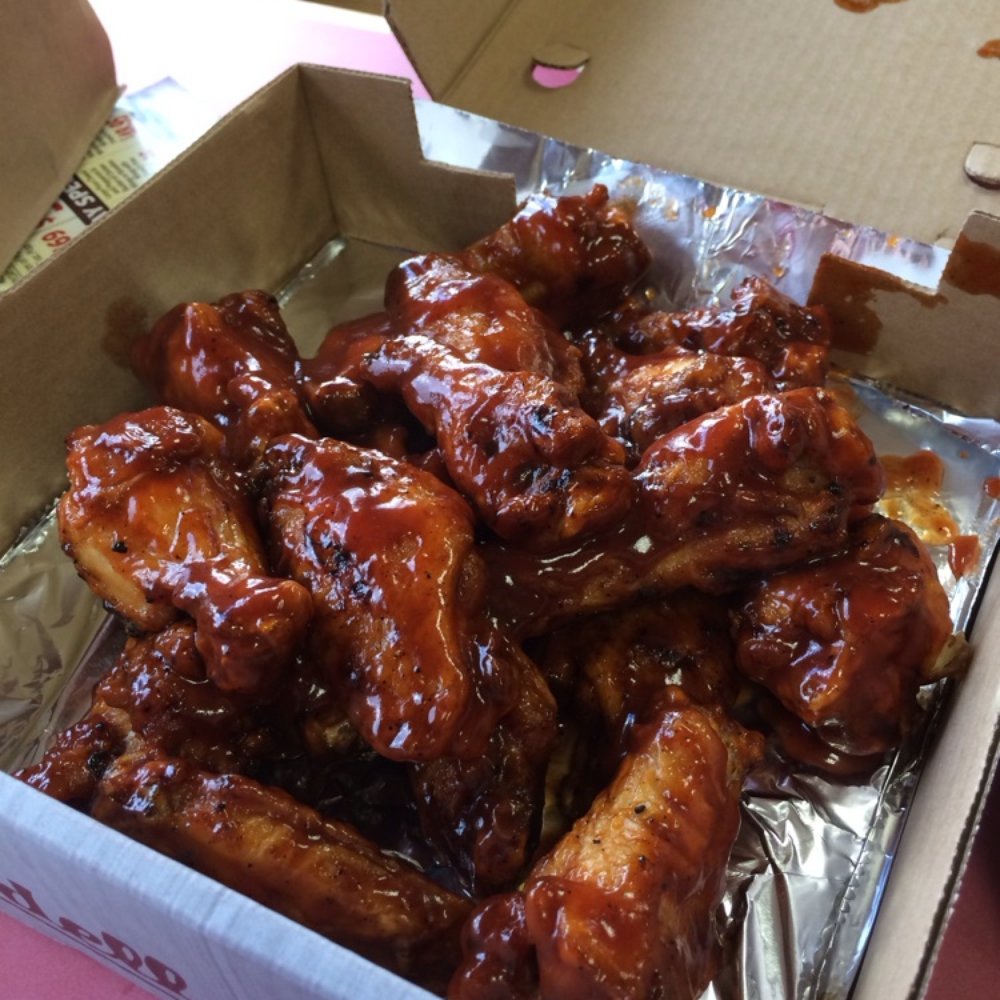 Blasdell Pizza & Subs - The BBQ wings looked so delicious but unfortunately looked much better than they tasted. Still pretty good nonetheless - Pizza Near Me - Blasdell, New York