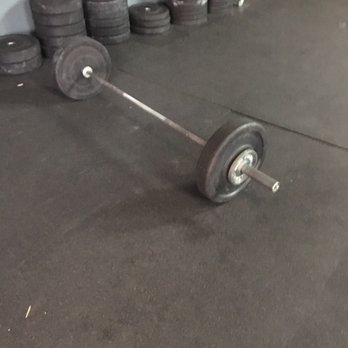 Balancepoint Crossfit - Open floor plan for lifting - Interval Training Gyms Near Me - Colton, California