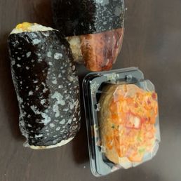 Kimchi salmon, eel, bulgolgi Kimchi salmon, eel, bulgolgi