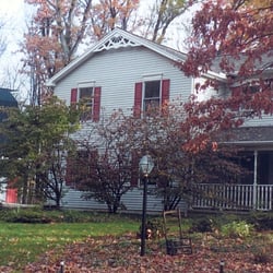 Heart Wood Place Bed & Breakfast and Day Spa - Bed and Breakfast in Autumn - Heart Wood Place, Adrian MI 49221