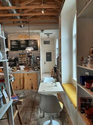 Modern General Feed & Seed by null