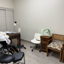 Houston Wellness Acupuncture Clinic - Room