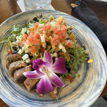 The Palms Bar & Bites - Ahi Salad - Breakfast & Brunch Near Me - Kahului, Hawaii The Palms Bar & Bites - Ahi Salad - Breakfast & Brunch Near Me - Kahului, Hawaii