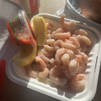 Barbara's Fishtrap - Shrimp cocktail - do not recommend. - Seafood Near Me - Half Moon Bay, California