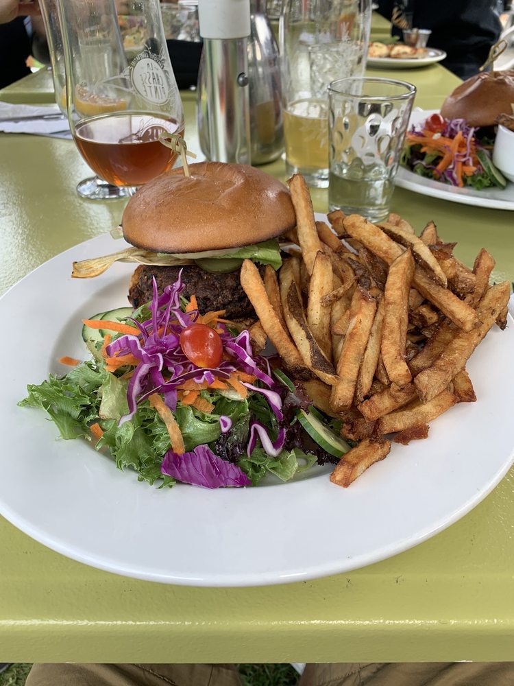 LA CHASSE PINTE Updated September 2024 22 Photos 319 Rue Saint