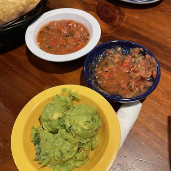 El Torito - FRESH GUACAMOLE - Mexican Near Me - Lakewood, California