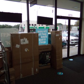 The UPS Store - Unsecured packages anyone could walk out with taken the first time I had a missing package November 2020 - Shipping Centers Near Me - Dallas, Texas The UPS Store - Unsecured packages anyone could walk out with taken the first time I had a missing package November 2020 - Shipping Centers Near Me - Dallas, Texas