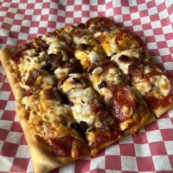 The Tipping Point - Pizza Flatbread - Bars Near Me - Montgomery, Alabama