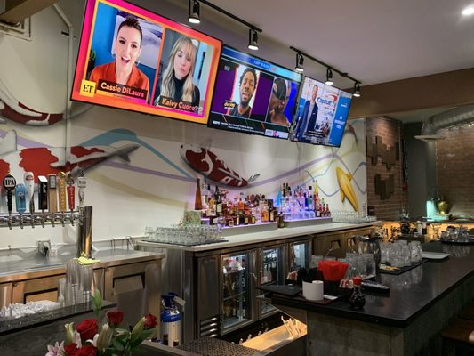 Hollywood Thai Resturant by null