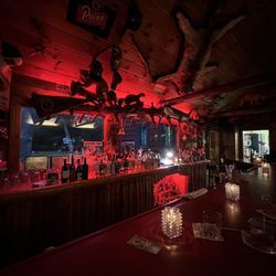 McGregor's Blink Bonnie Supper Club - Bar area