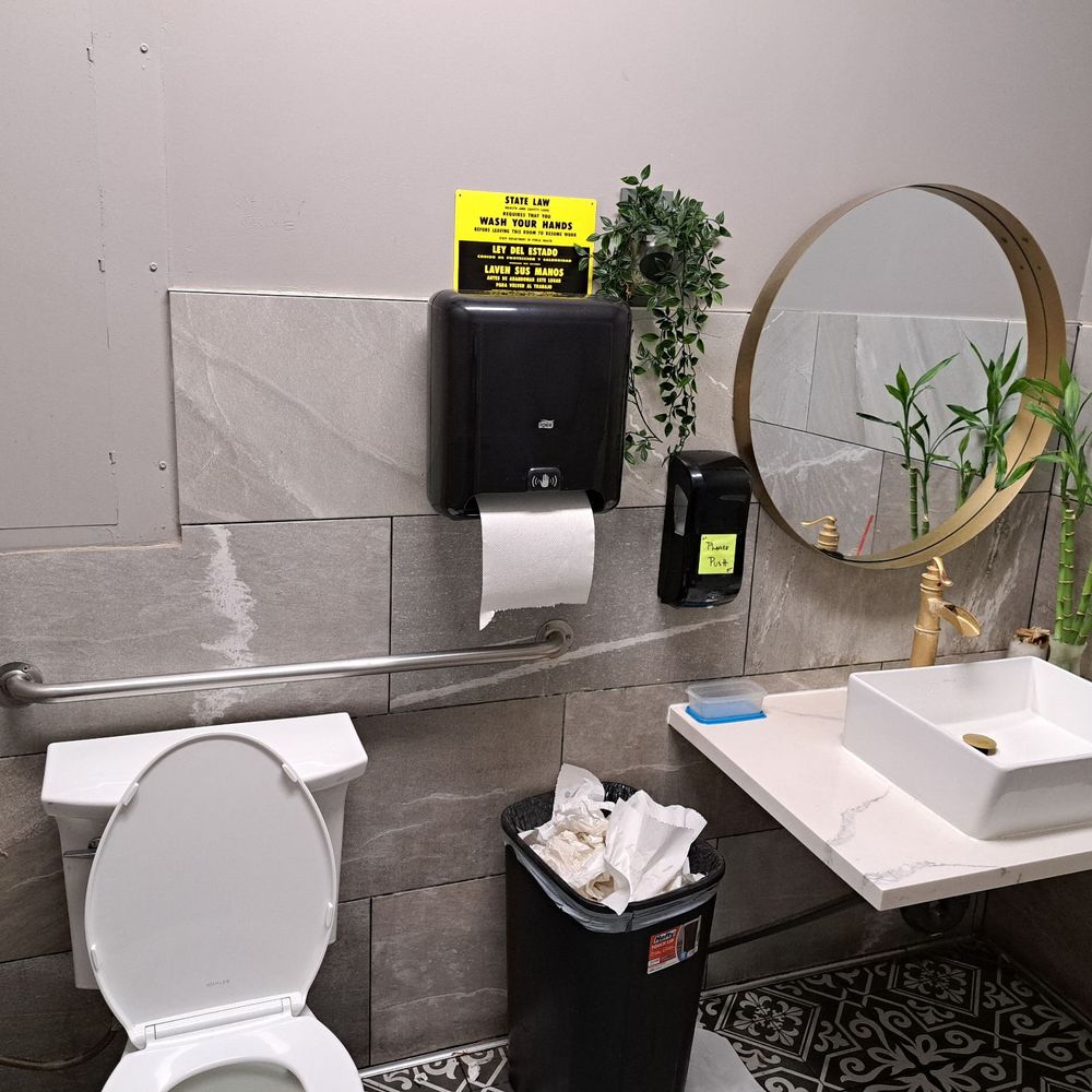 Saigon Oi - Inside a spacious gender neutral handicapped accessible restroom - Vietnamese Near Me - Sacramento, California