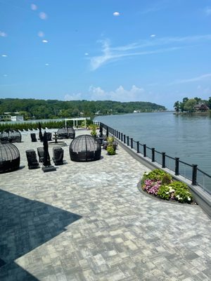 Water's Edge Centerport by null