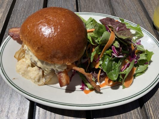 Shoreline Coffee Shop by null