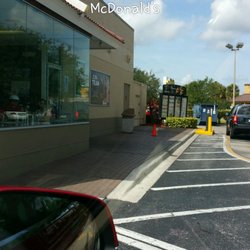 McDonald's - Drive thru line of cars moved quickly.