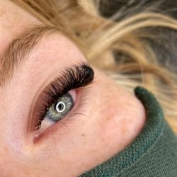 Volume lashes