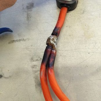 Alarmtronix - Why wouldn't they use a distribution block? Common sense - Auto Security Near Me - Milwaukee, Wisconsin