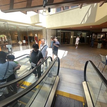 International Market Place - Shopping Centers Near Me - Honolulu, Hawaii International Market Place - Shopping Centers Near Me - Honolulu, Hawaii