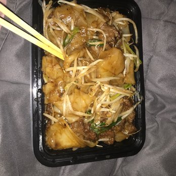 Mandarin Asian Bistro - Beef Chow Foon - Sushi Bars Near Me - Lowell, Massachusetts