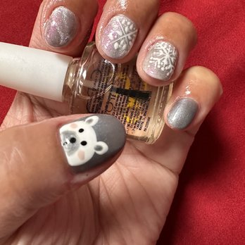 Nail Art Studio - Look at this adorable bear! - Nail Salons Near Me - Northbrook, Illinois