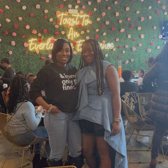 Toast It IZ - Girlfriends brunch - Breakfast & Brunch Near Me - Evergreen Park, Illinois Toast It IZ - Girlfriends brunch - Breakfast & Brunch Near Me - Evergreen Park, Illinois
