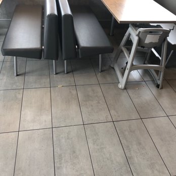 McDonald's - tables and benches in a restaurant - Fast Food Near Me - Duluth, Minnesota