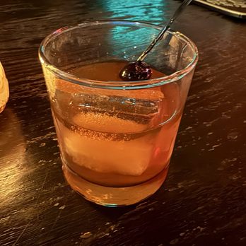 Wax Bar - Old fashion with Evan Williams (Bottled n Bond) 100 proof - Cocktail Bars Near Me - Ypsilanti, Michigan Wax Bar - Old fashion with Evan Williams (Bottled n Bond) 100 proof - Cocktail Bars Near Me - Ypsilanti, Michigan