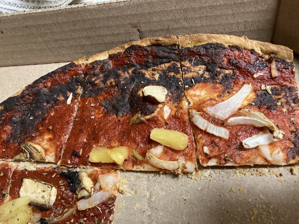 DOMINO’S PIZZA Updated August 2024 18 Photos & 81 Reviews 916 E