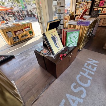 TASCHEN - Hollywood - Bookstores Near Me - Los Angeles, California