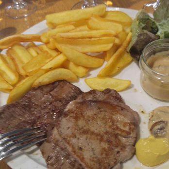 Maison du Charolais - Plat 3 viandes - Museums Near Me - Charolles, 71 Maison du Charolais - Plat 3 viandes - Museums Near Me - Charolles, 71