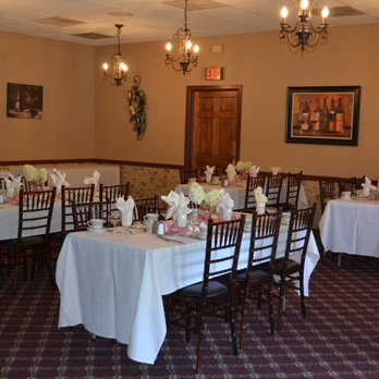 Barn House Village - Vineyard Room - Hotels Near Me - Bath, Pennsylvania