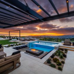 Calimingo Pools - Custom Spool, Sunken Fire Pit, Patio Cover